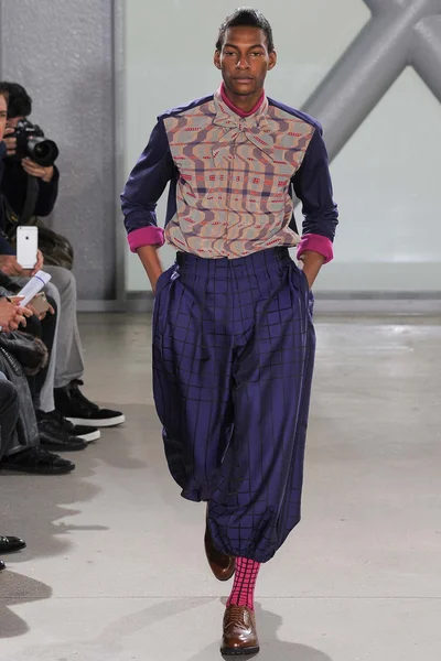 Look 11